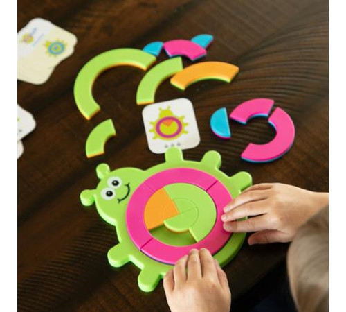 Пазл Fat Brain Toys Bugzzle Збери жука (F209ML) Пазл Fat Brain Toys Bugzzle Збери жука (F209ML)