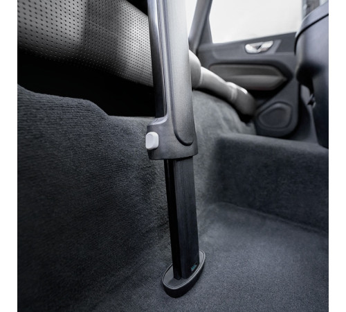 База з автокріслом Lionelo MOXIE I-SIZE SET BLACK CARBON - чорна