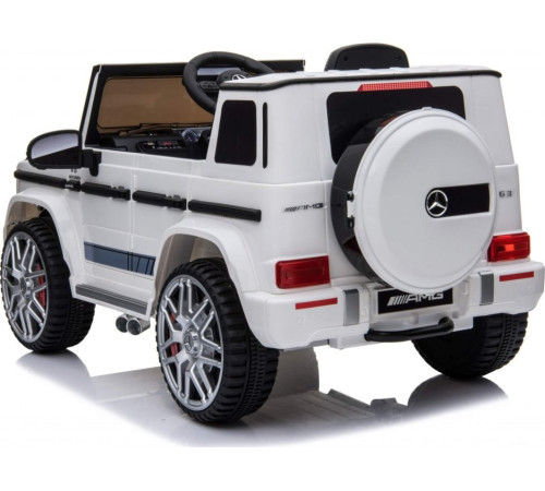 Дитяча акумуляторна машинка Mercedes AMG G63. Біла Дитяча акумуляторна машинка Mercedes AMG G63. Біла