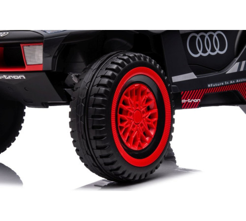 Дитяча акумуляторна машинка Audi RSQ E-TRON Сіра Дитяча акумуляторна машинка Audi RSQ E-TRON Сіра