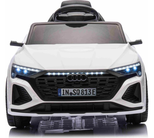 Дитяча акумуляторна машинка Audi SQ8 Біла