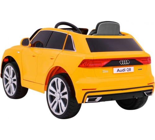 Дитяча акумуляторна машинка Audi Q8 Жовта Дитяча акумуляторна машинка Audi Q8 Жовта