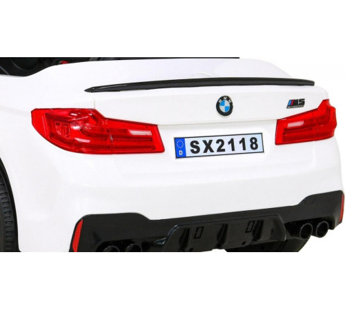 Дитяча акумуляторна машинка BMW M5 DRIFT Біла Дитяча акумуляторна машинка BMW M5 DRIFT Біла