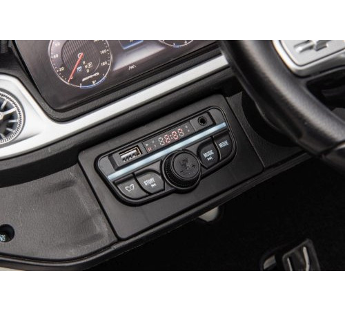 Дитяча акумуляторна машинка Mercedes Benz G63 AMG XXL Біла Дитяча акумуляторна машинка Mercedes Benz G63 AMG XXL Біла