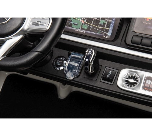 Дитяча акумуляторна машинка Mercedes Benz G63 AMG XXL Біла Дитяча акумуляторна машинка Mercedes Benz G63 AMG XXL Біла