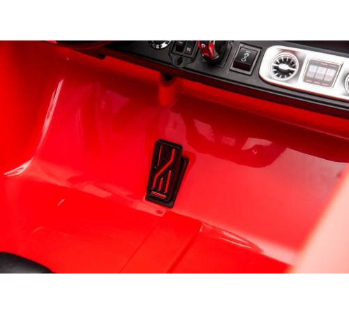 Дитяча акумуляторна машинка Mercedes Benz G63 AMG XXL Червона
