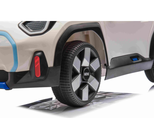 Дитяча акумуляторна машинка Mini Concept Aceman Біла Дитяча акумуляторна машинка Mini Concept Aceman Біла