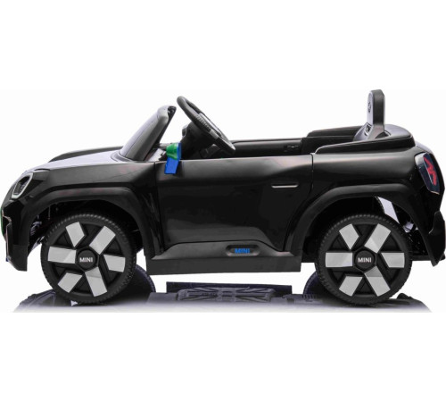 Дитяча акумуляторна машинка Mini Concept Aceman Чорна Дитяча акумуляторна машинка Mini Concept Aceman Чорна