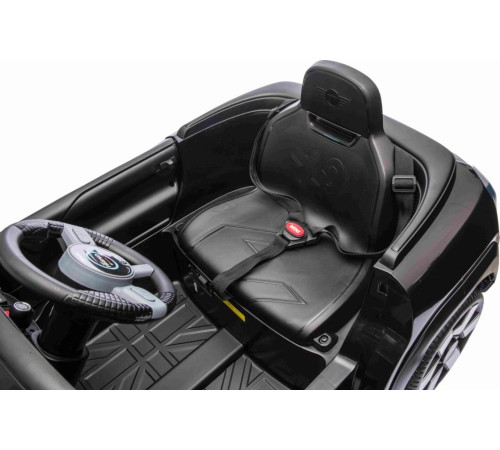 Дитяча акумуляторна машинка Mini Concept Aceman Чорна Дитяча акумуляторна машинка Mini Concept Aceman Чорна