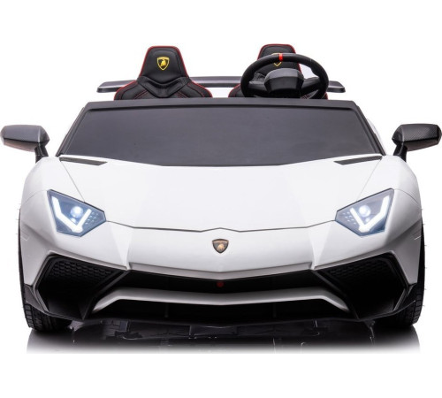 Дитяча акумуляторна машинка Lamborghini Aventador SV Біла Дитяча акумуляторна машинка Lamborghini Aventador SV Біла
