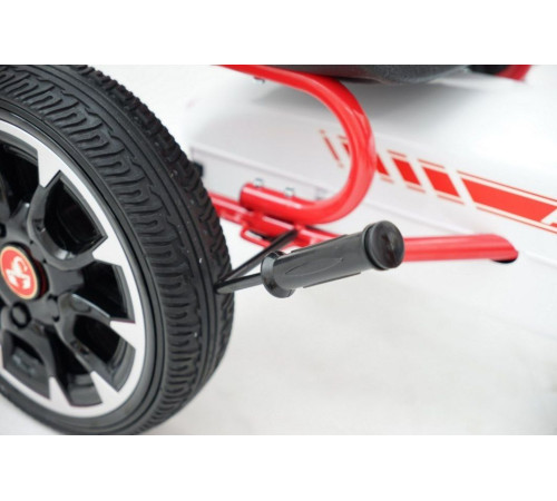 Дитячий педальний картинг ABARTH Білий Дитячий педальний картинг ABARTH Білий