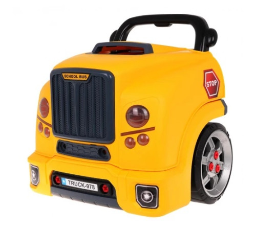 Дитячий автомобіль для юного механіка