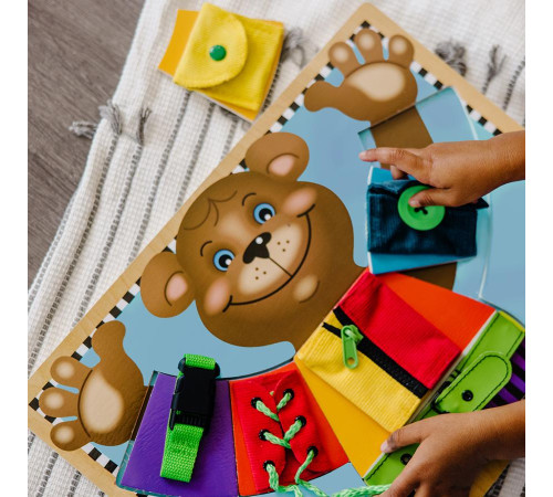 Бізіборд Spin Master Ведмедик з застібками Melissa and Doug