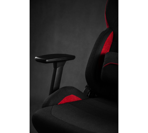 Ігрове крісло з тканини SENSE7 Sentinel, чорно-червоне Ігрове крісло з тканини SENSE7 Sentinel, чорно-червоне