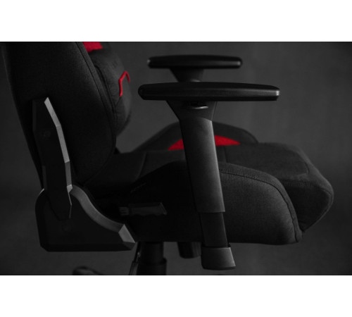 Ігрове крісло з тканини SENSE7 Sentinel, чорно-червоне Ігрове крісло з тканини SENSE7 Sentinel, чорно-червоне