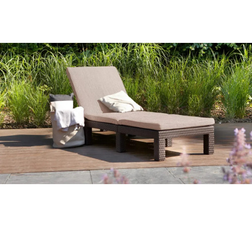 Шезлонг Keter Daytona Deluxe з матрацом, 195 х 65 х 25,5 см - коричневий