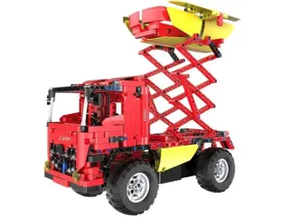 Спецтехніка для дітей: чому екскаватори, вантажівки і трактори так подобаються хлопчикам? 